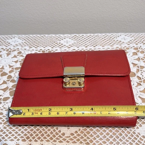 Women’s red leather wallet - Picture 9 of 11